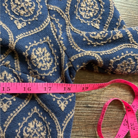 LOFT Medallion Jacquard Shift Dress puff shoulder sleeve comfy cute EUC Sz 6 - Picture 13 of 13